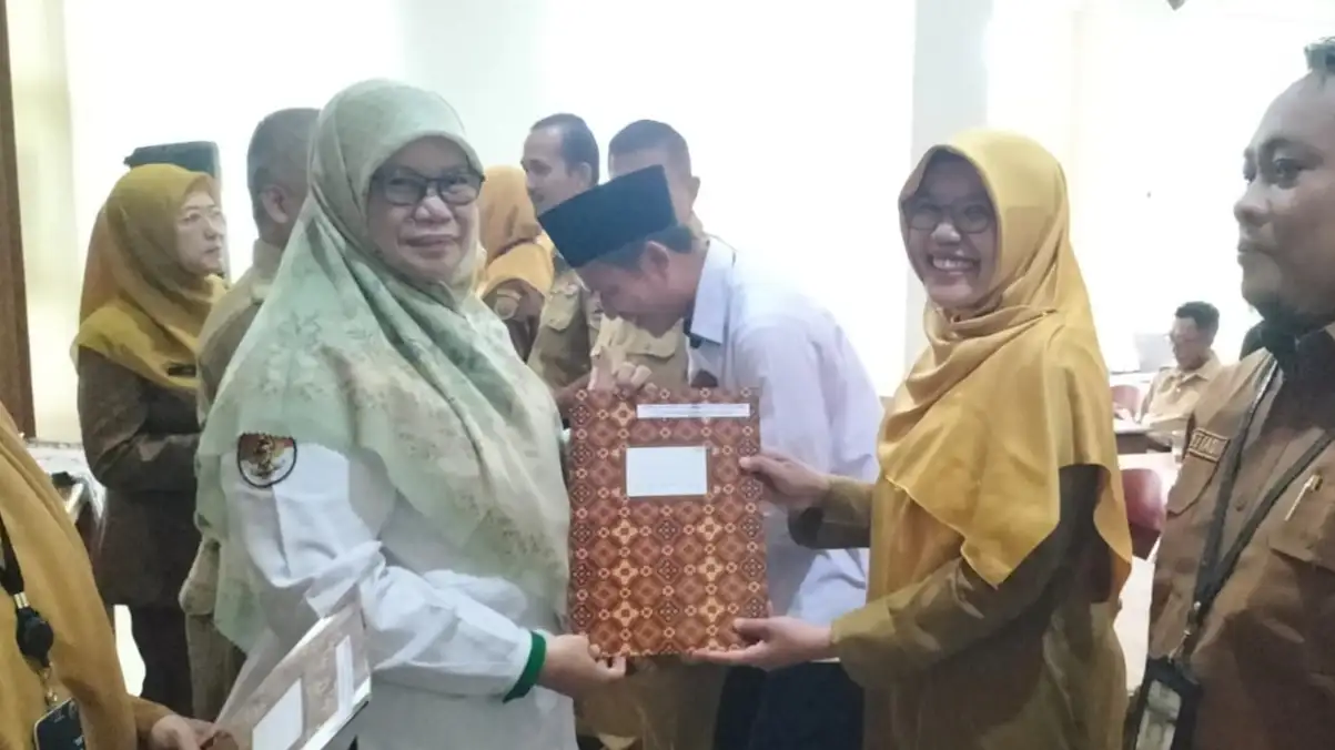 SD Muhammadiyah 3 Pekajangan Raih Penghargaan Sekolah Adiwiyata dari Dinas PERKIM dan Lingkungan Hidup Kabupaten Pekalongan